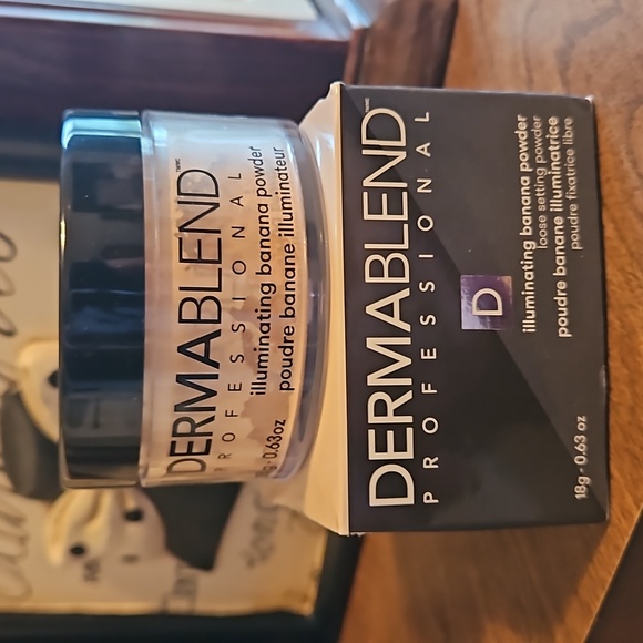 BNIB Dermablend - Picture 3 of 3